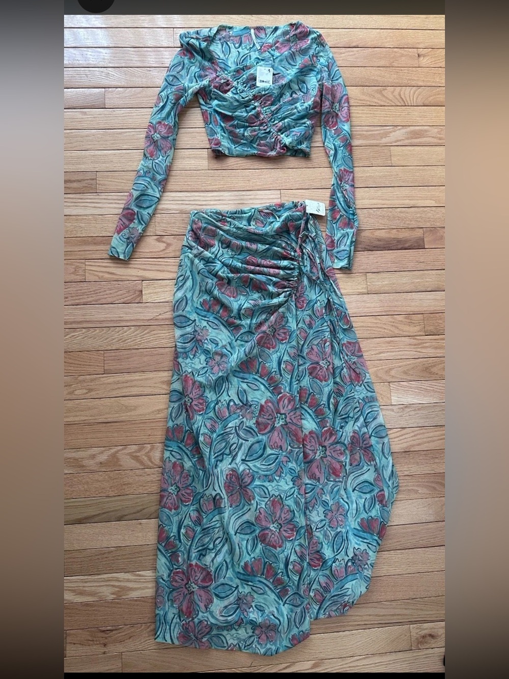 Free People Supernova Set Watermelon Long Sleeve Skirt Size Small $128 NWT